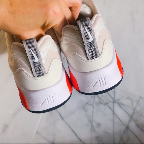 Air Max 200, multiple sizes available - Picture 2 of 9